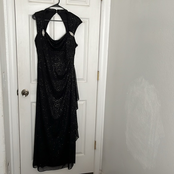 GUC. Beautiful black sparkly formal dress. - Picture 2 of 3